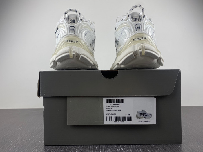 Balenciaga RUNNER 8000064