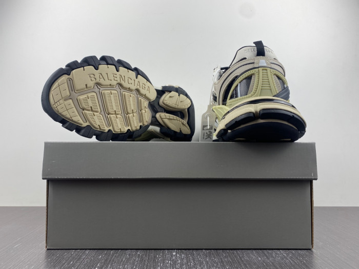 Balenciaga track 8000075