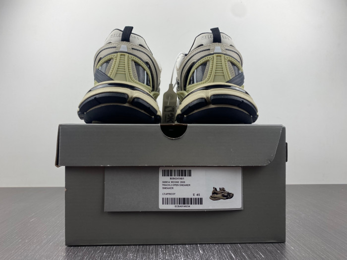 Balenciaga track 8000075