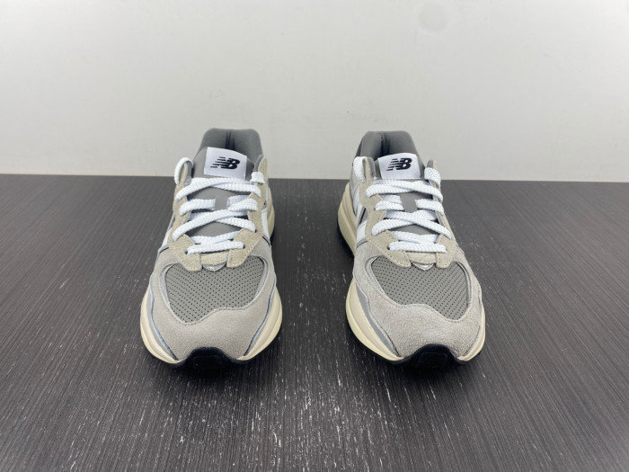 Bape x New Balance 2002R M2002RHO DFY19