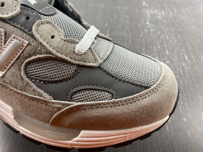 Bape x New Balance 2002R M2002RHO DFY16