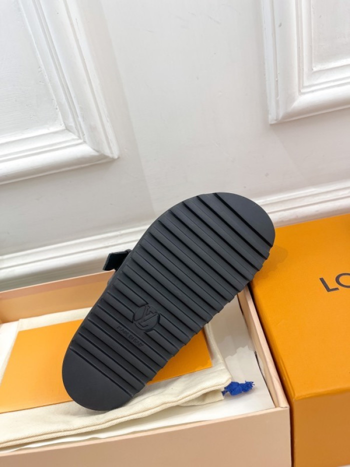 L&V sandal 244