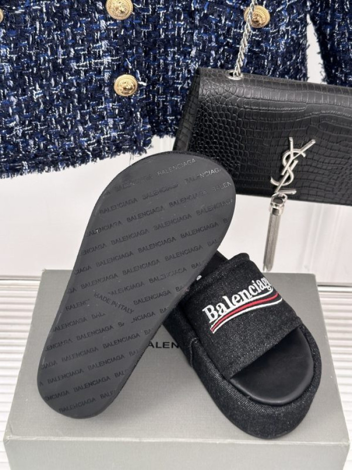 Balenciag* Sandal BS81