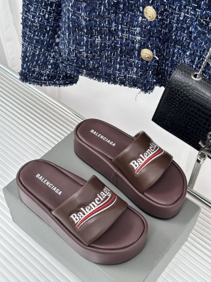 Balenciag* Sandal BS82