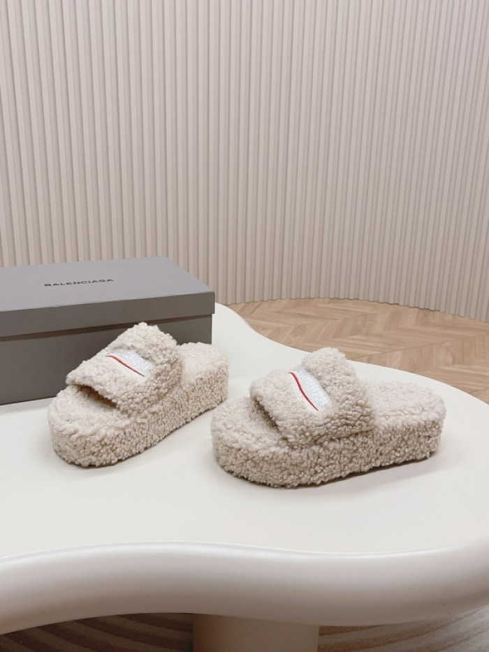 Balenciag* Sandal BS76