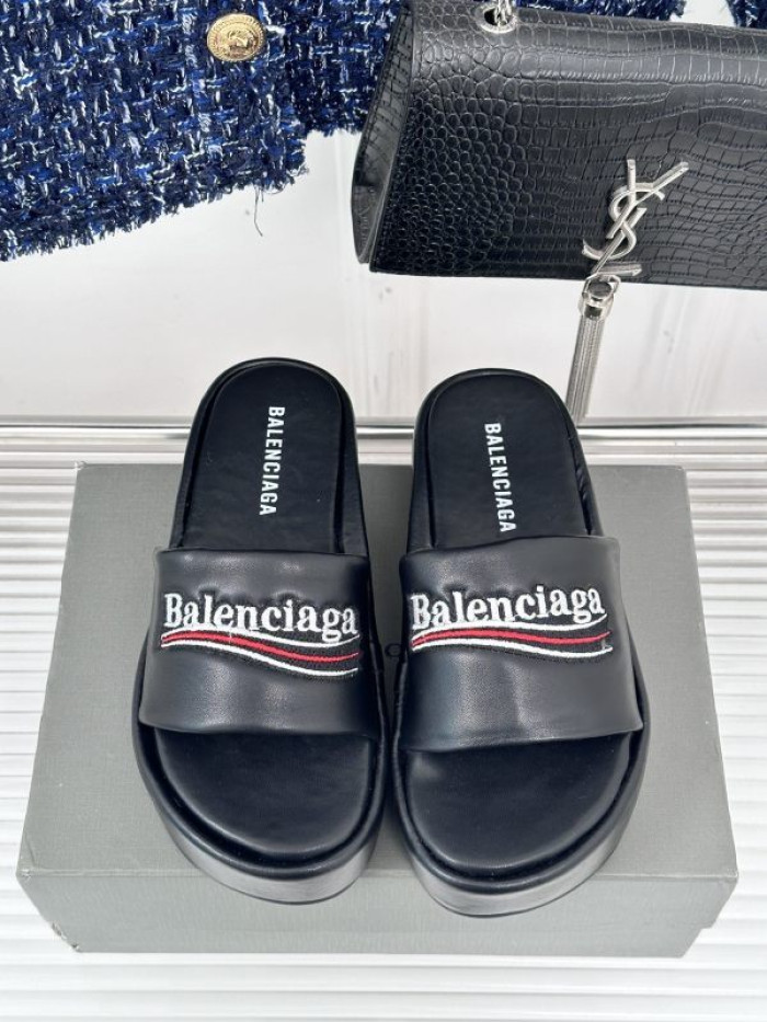 Balenciag* Sandal BS83