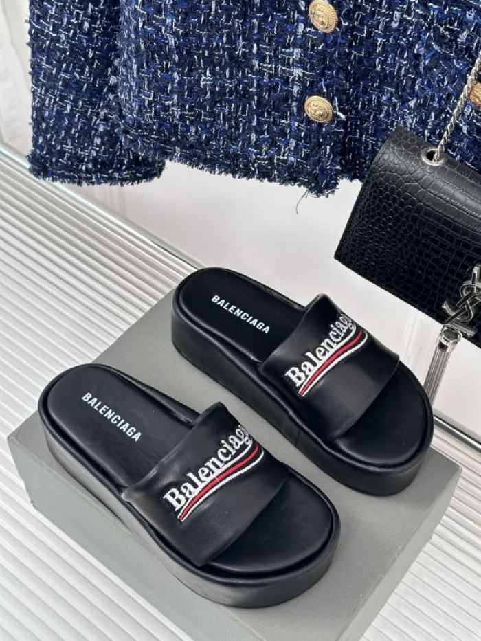 Balenciag* Sandal BS83