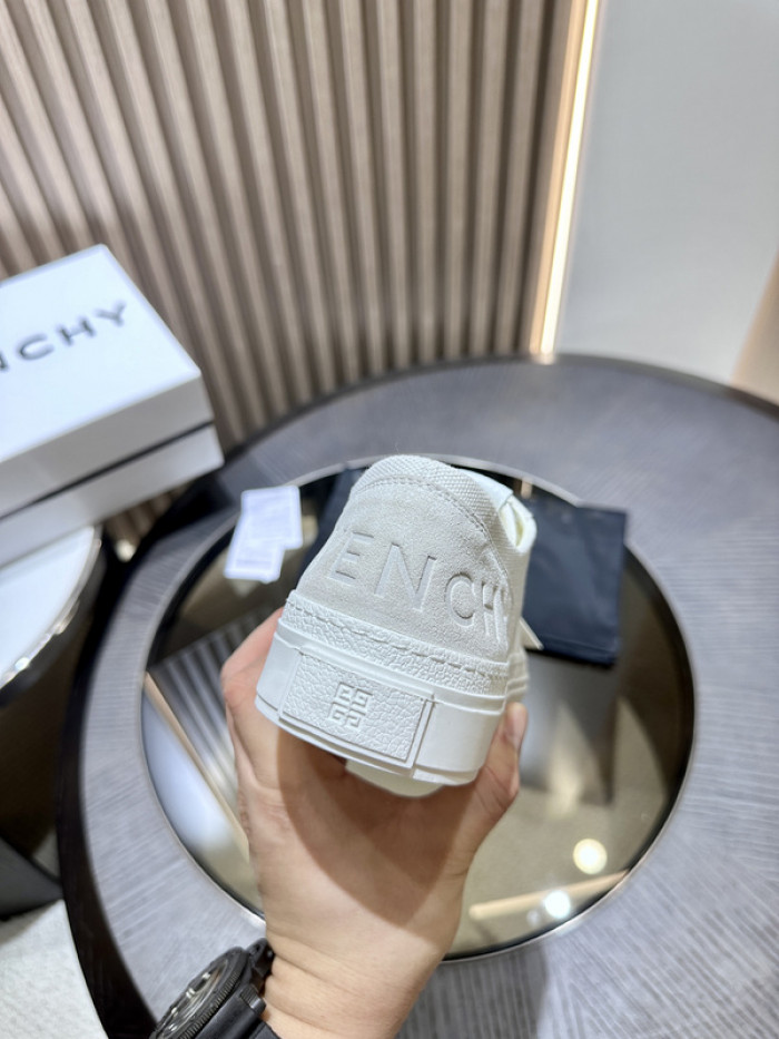Givenchy Sneakers 660048