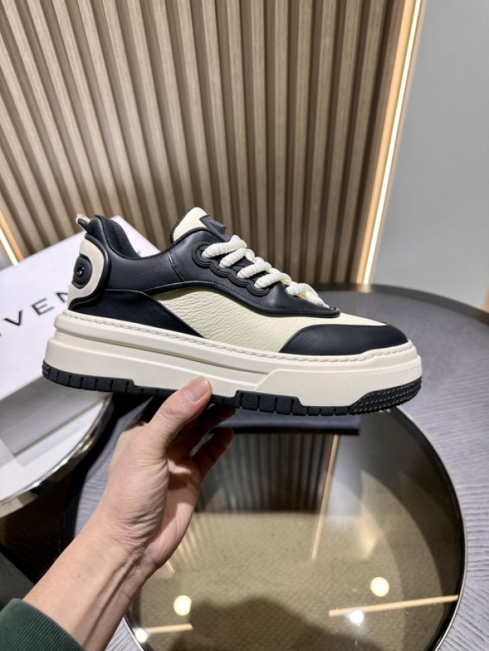 Givenchy Sneakers 660023