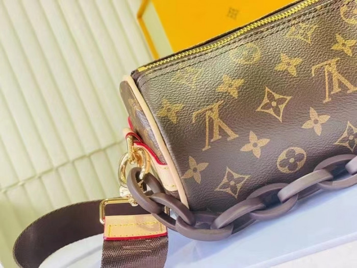L*V BAG 04