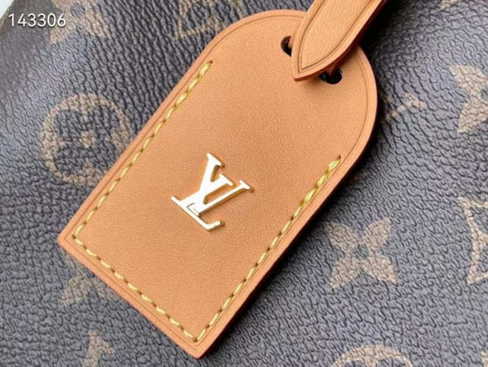 L*V BAG 08