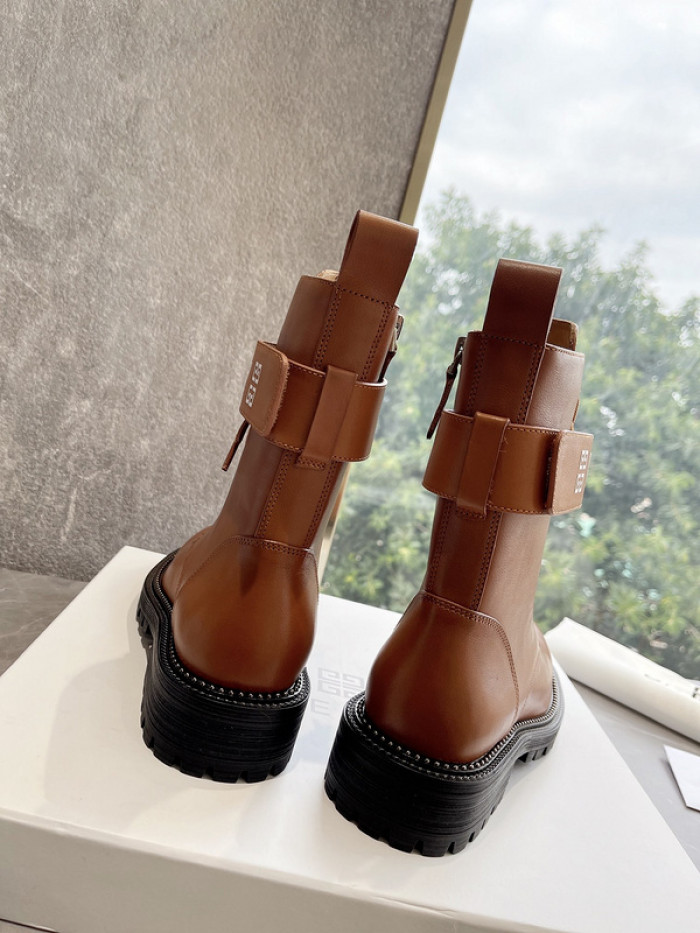Givenchy Boots 660001