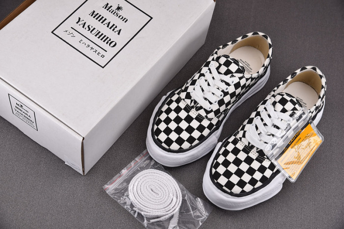 Ma*s*n mihara yasuhiro sneaker mmys13