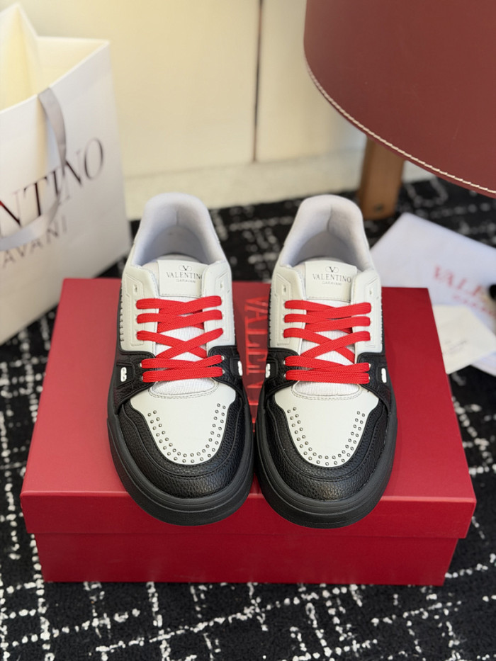Va1e*ntin0 SNEAKERS VT053