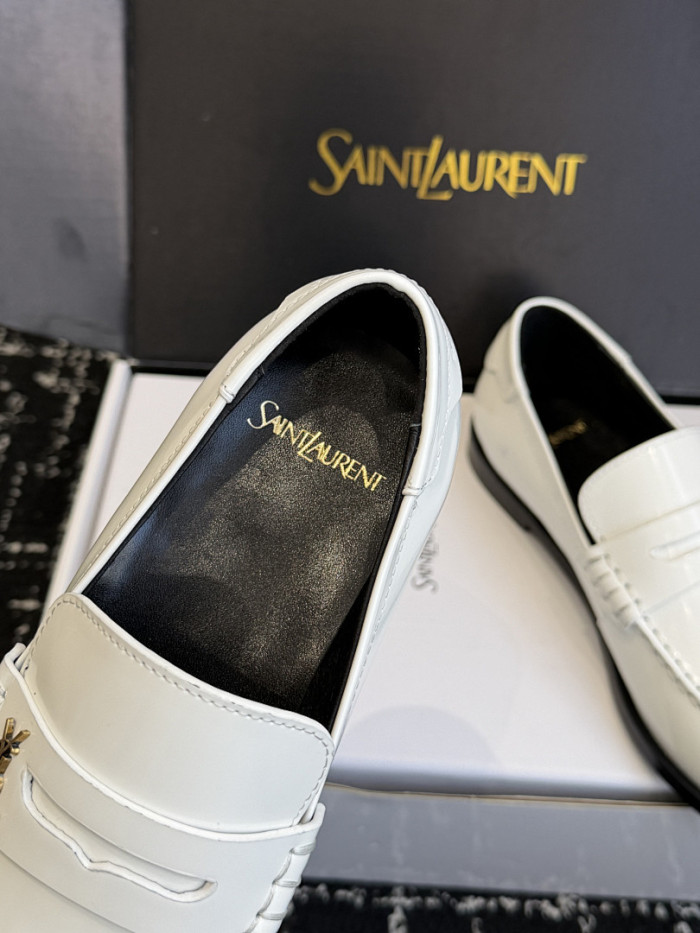 Y51 loafers YS040