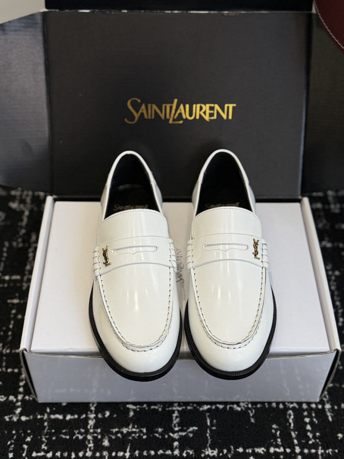 Y51 loafers YS040