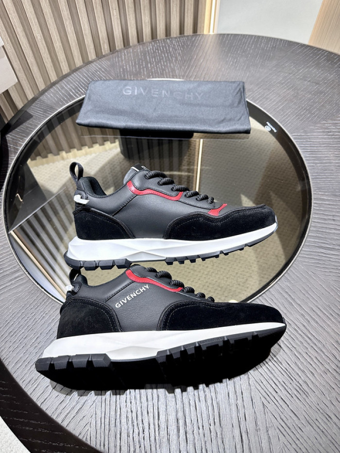 Givenchy Sneakers 660058