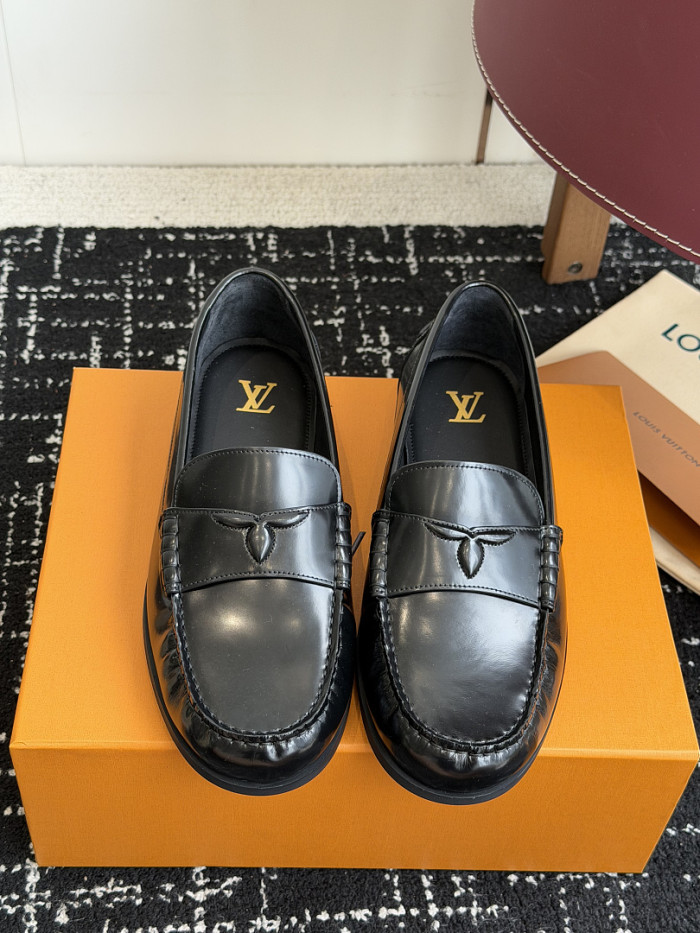 LV LOAFERS L0000845