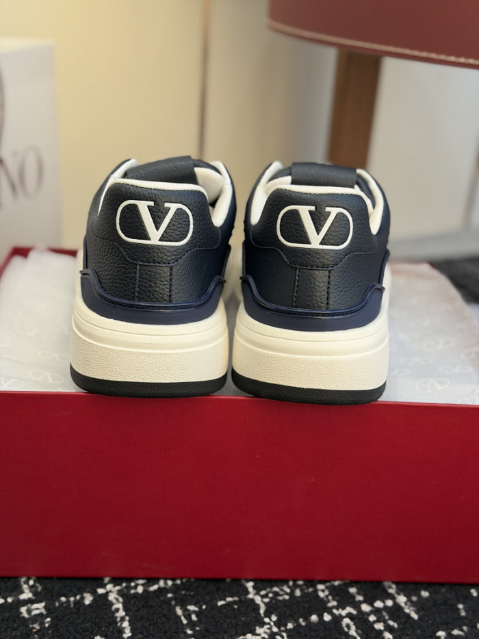 Va1e*ntin0 SNEAKERS VT054