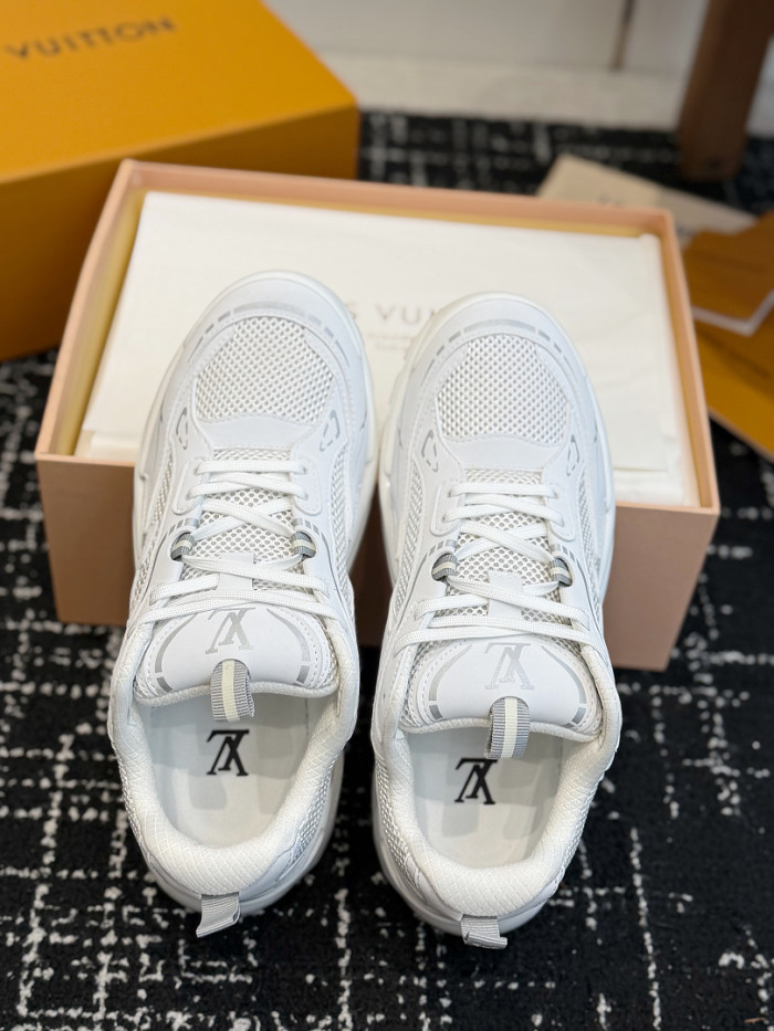 LV sneakers L0000852