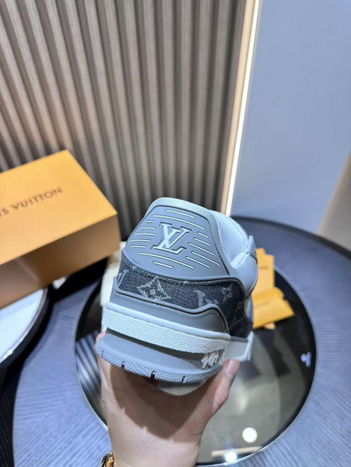 LV snekaers L0000400