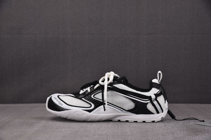 Ba1en*iaga Radar sneaker WSTE0 9010
