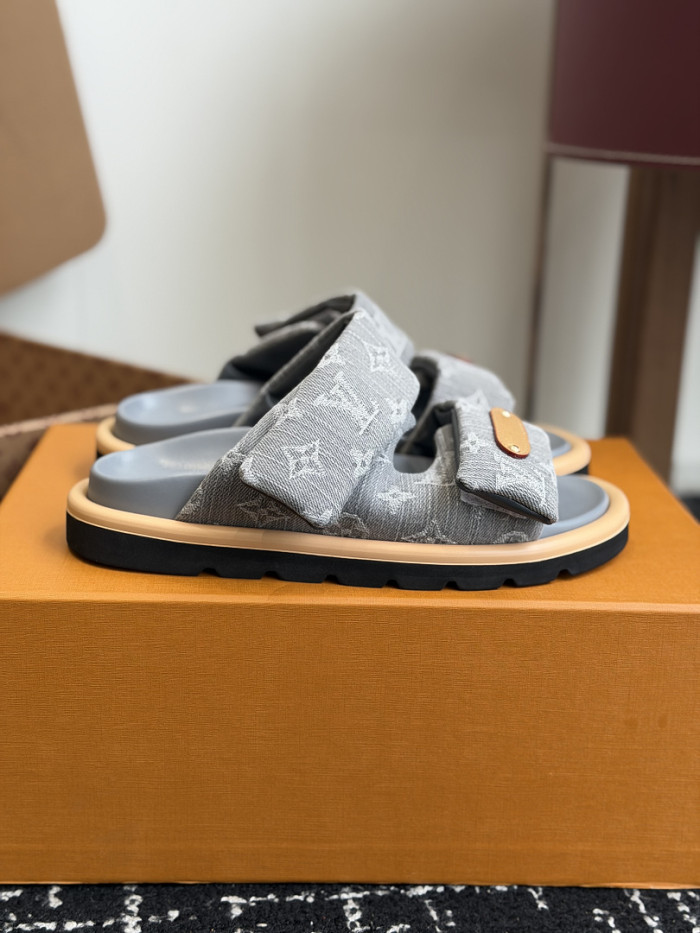L&V sandal 255