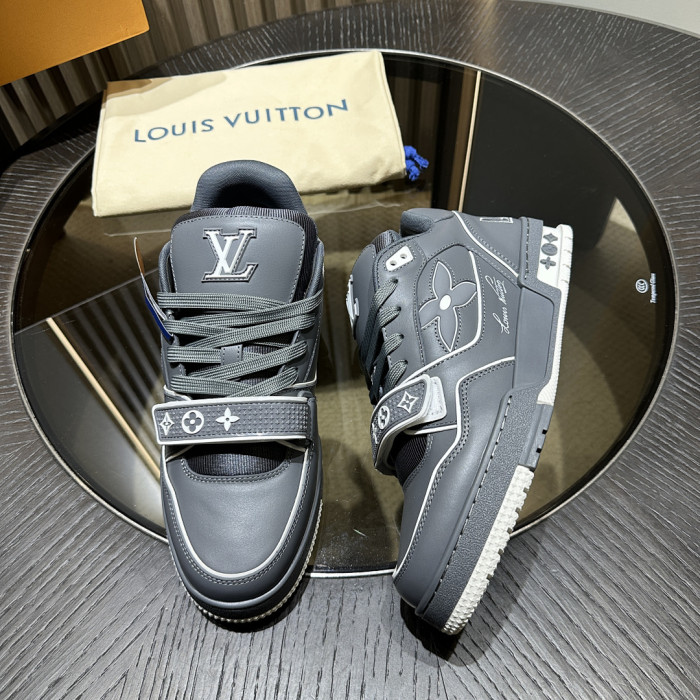 LV snekaers L0000699