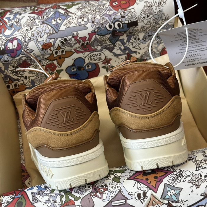 LV snekaers L0000442