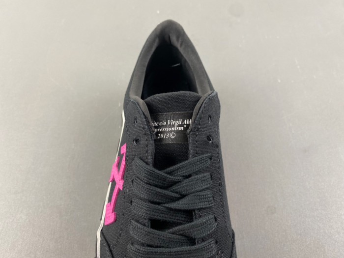 OFF-W c/o Virgil Abloh Vulc Low 2A6WTW