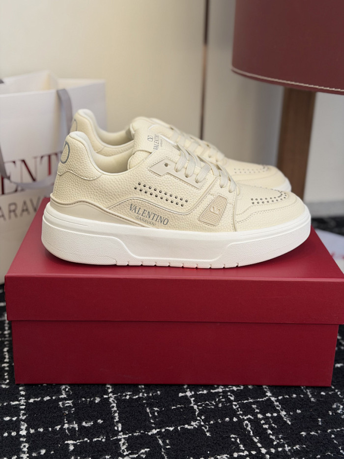 Va1e*ntin0 SNEAKERS VT050