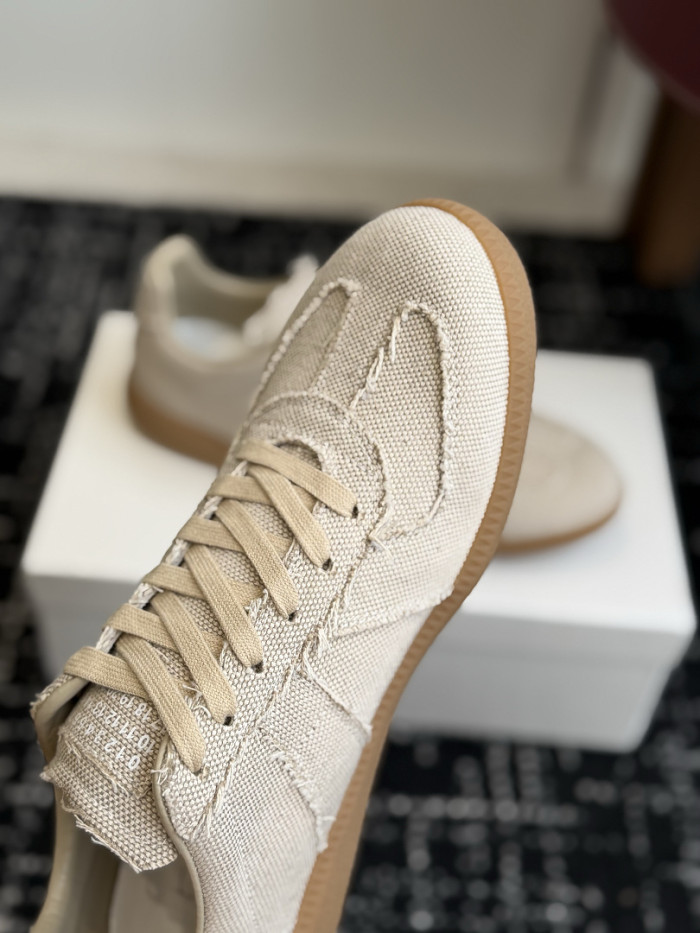 Ma1s0n Marg*e1a CALFSKIN S57WS0442
