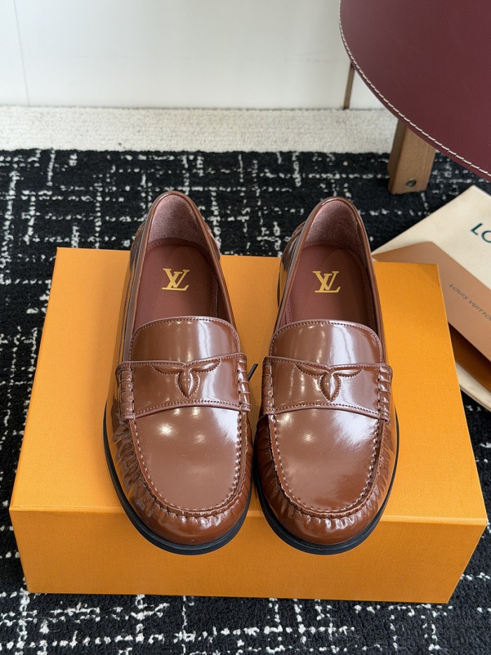 LV LOAFERS L0000846