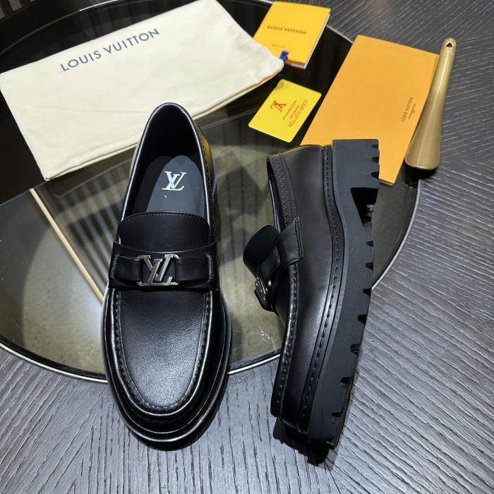 LV LOAFERS L0000744