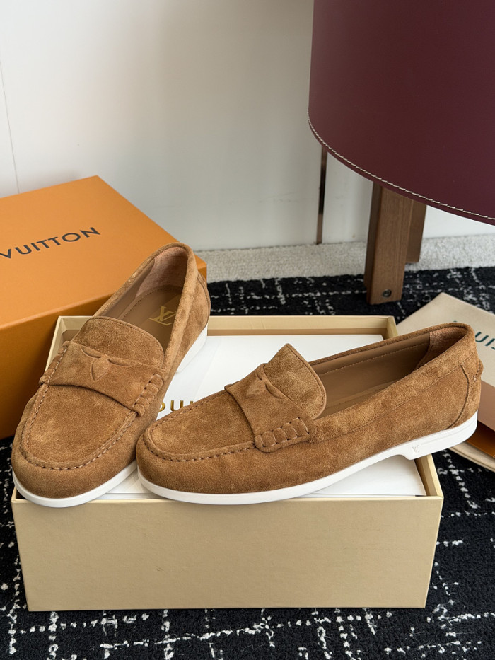 LV LOAFERS L0000842