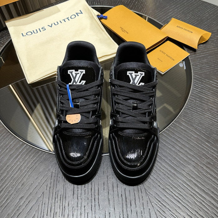 LV snekaers L0000680