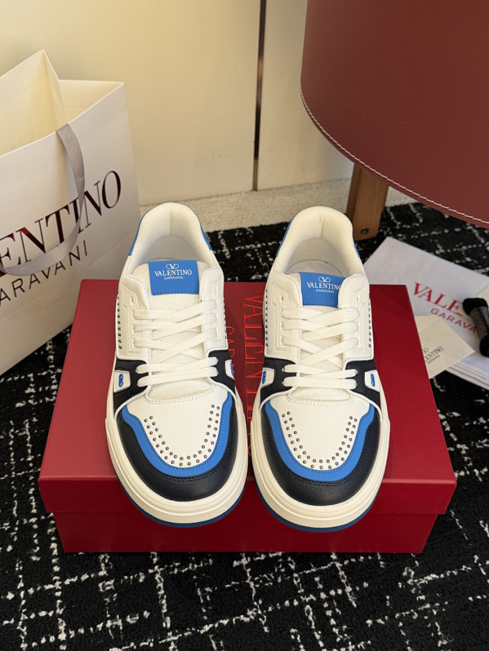 Va1e*ntin0 SNEAKERS VT051