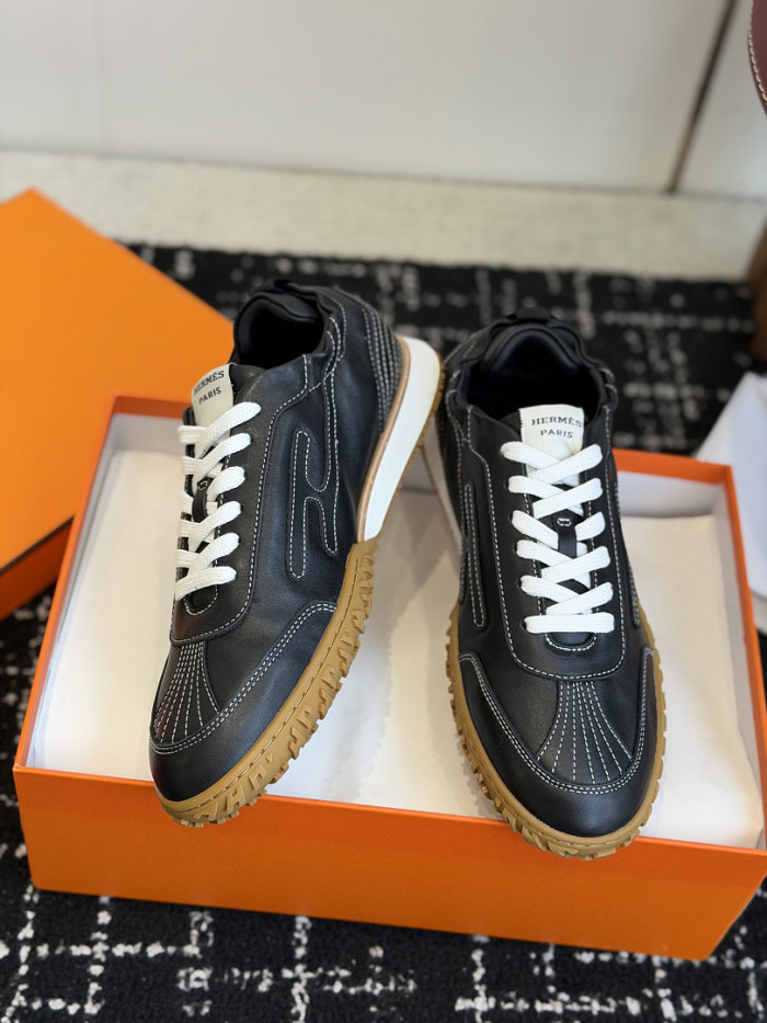 H**me5 sneakers HM117