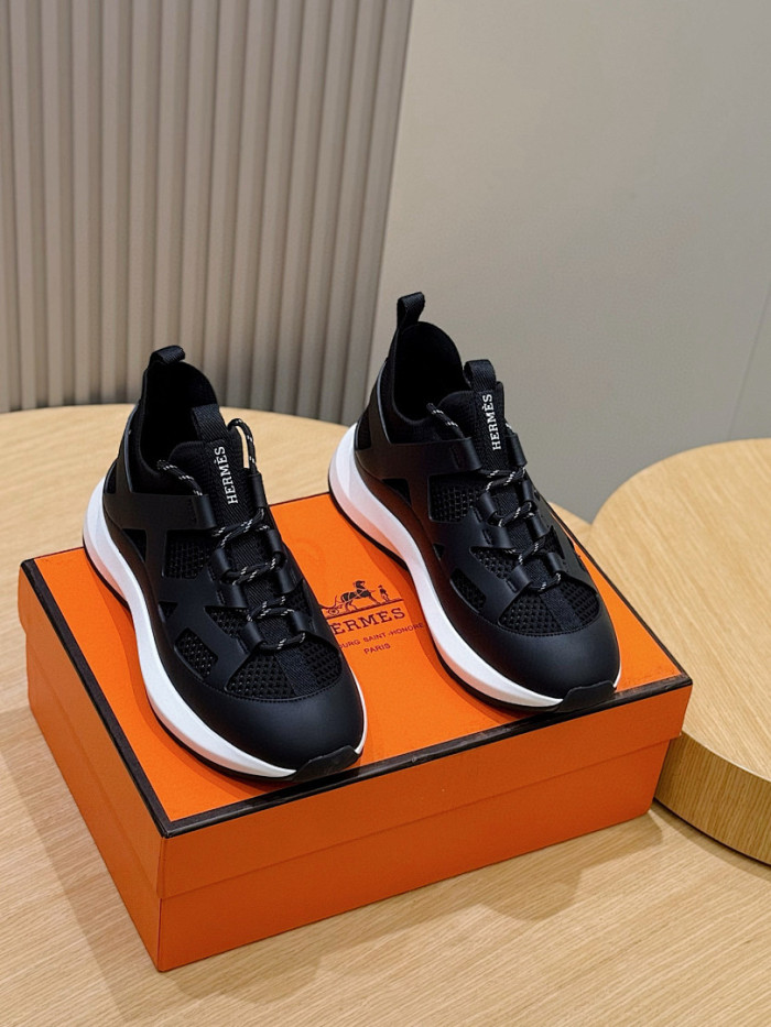 H**me5 sneakers HM108