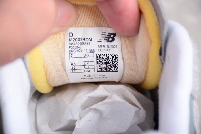 New Balance 2002 M2002RDM