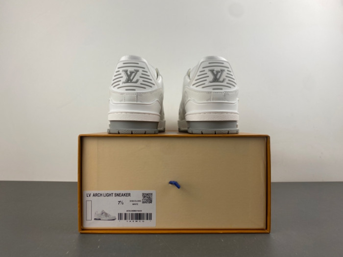 LV snekaers L0000724