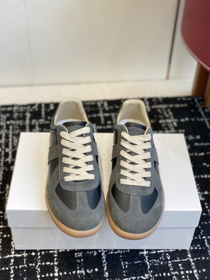 Ma1s0n Marg*e1a CALFSKIN S57WS0343
