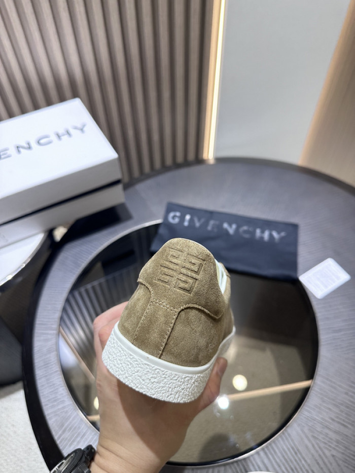 Givenchy Sneakers 660046