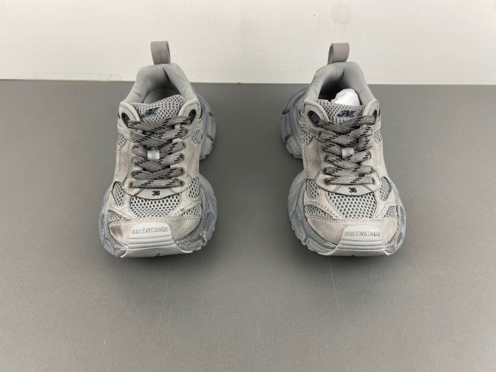 BALENCIAGA 3XL SNEAKER W3XLH 0210