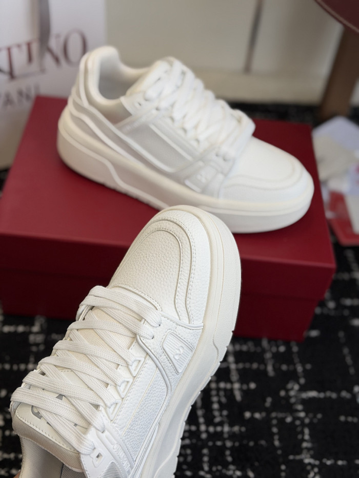 Va1e*ntin0 SNEAKERS VT064