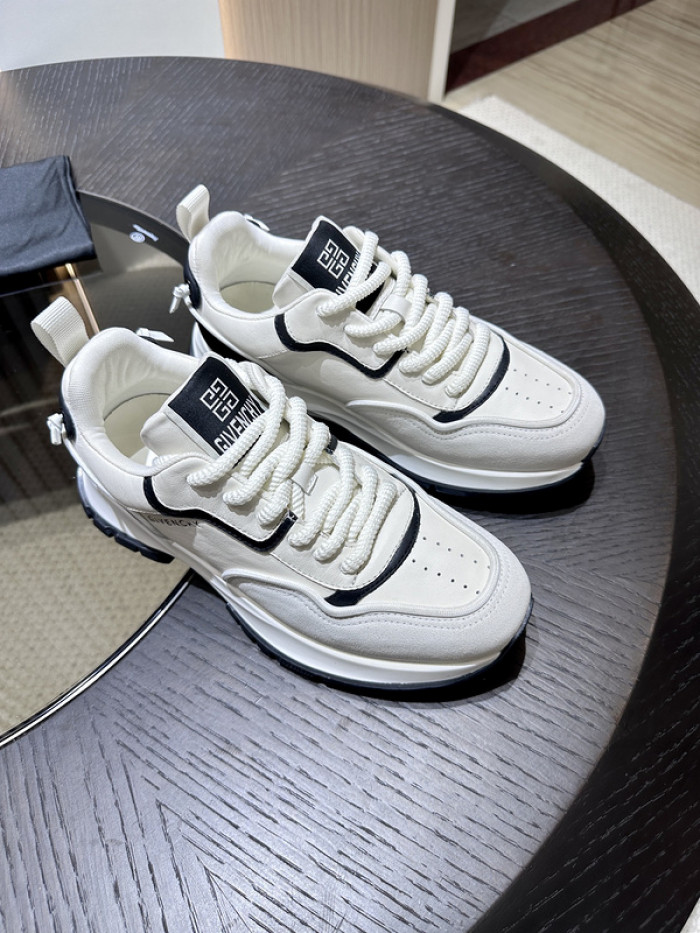 Givenchy Sneakers 660059