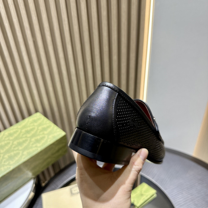 G*u*i* loafers gc181