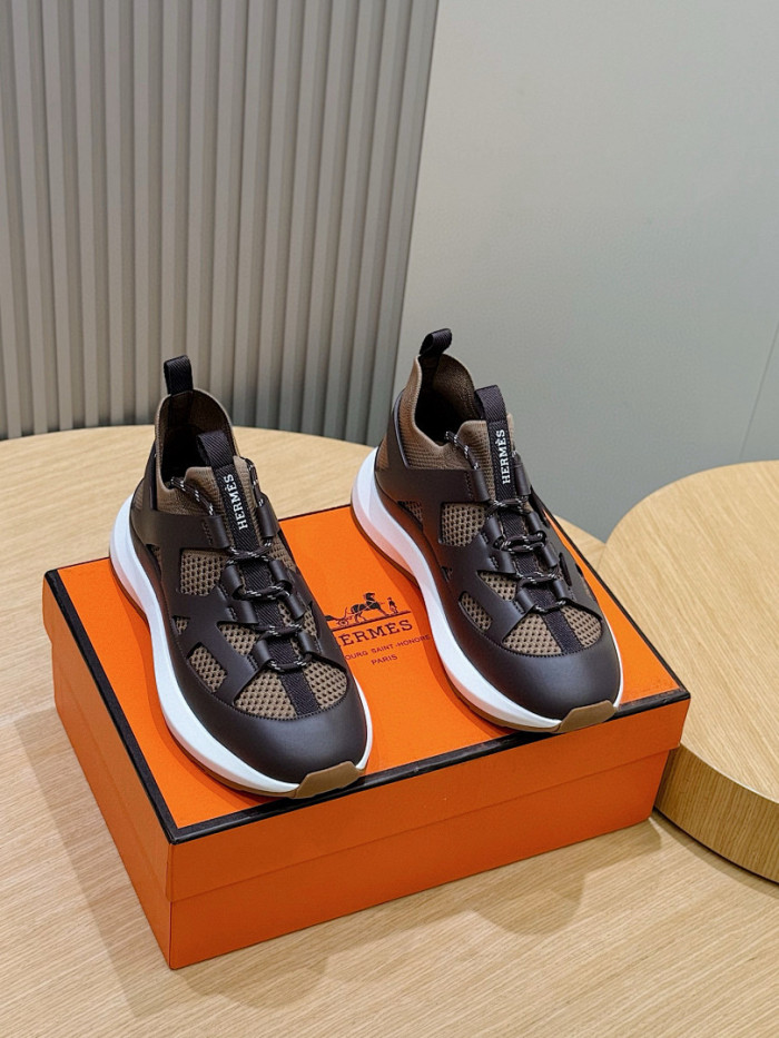 H**me5 sneakers HM106