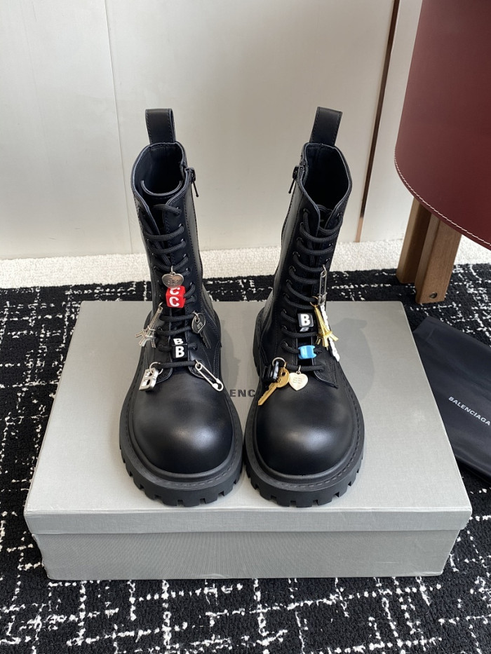Ba1en*iaga Boots 80000290