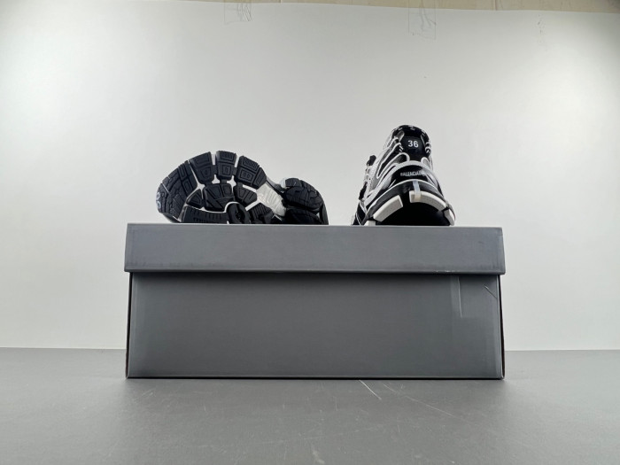 Balenciaga Runner sneaker W3RXP-0213